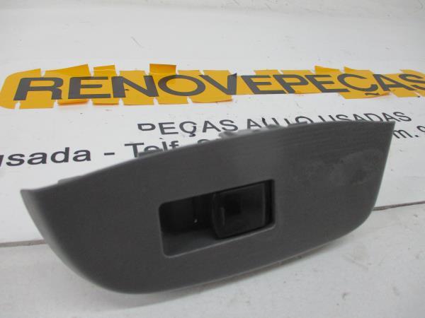 Comando/Interrutor/Botao Vidro Frente Dto NISSAN NV200 Caixa/Combi | 10 - Imagem-2 Comando/Interrutor/Botao Vidro Frente Dto NISSAN NV200 Caixa/Combi | 10 - Imagem-2