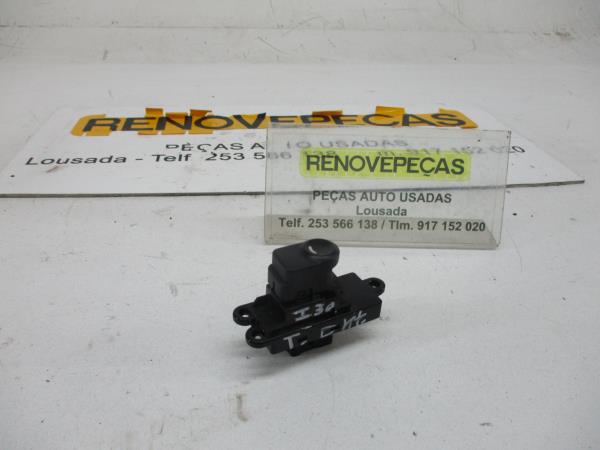 Comando/Interrutor/Botao Vidro Tras Dto HYUNDAI i30 (FD) | 07 - 12