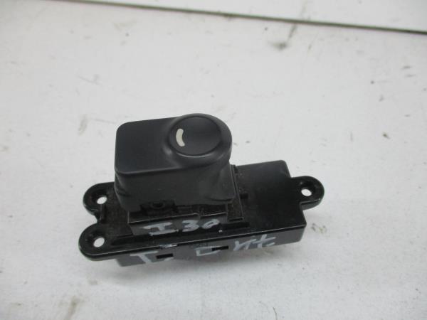 Comando/Interrutor/Botao Vidro Tras Dto HYUNDAI i30 (FD) | 07 - 12 Imagem-1 Comando/Interrutor/Botao Vidro Tras Dto HYUNDAI i30 (FD) | 07 - 12 Imagem-1