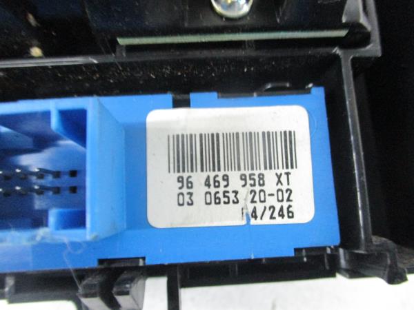 Comando Chaufagem PEUGEOT 407 SW (6E_) | 04 - 11 Imagem-6 Comando Chaufagem PEUGEOT 407 SW (6E_) | 04 - 11 Imagem-6
