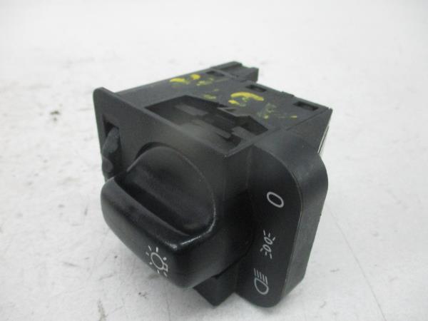 Comutador Luzes / Interrutor OPEL ASTRA F (T92) | 91 - 98 Imagem-1 Comutador Luzes / Interrutor OPEL ASTRA F (T92) | 91 - 98 Imagem-1