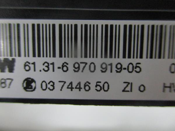 Interruptor / Botao (Start/Stop) BMW 1 (E87) | 03 - 13 Imagem-3 Interruptor / Botao (Start/Stop) BMW 1 (E87) | 03 - 13 Imagem-3