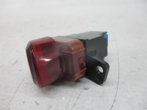 Interruptor / Botao (4 Piscas) HONDA CIVIC VIII Hatchback (FN, FK) | 05 - Imagem-2 Interruptor / Botao (4 Piscas) HONDA CIVIC VIII Hatchback (FN, FK) | 05 - Imagem-2