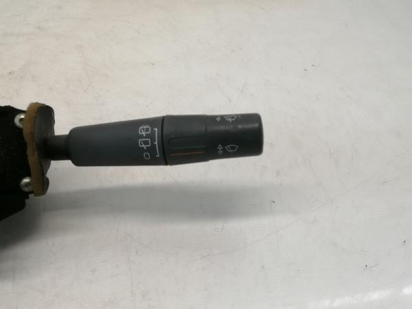 Comutador / Manete (Luzes/Piscas/Escovas/Fita) PEUGEOT 106 I (1A, 1C) | 91 - 96 Imagem-1 Comutador / Manete (Luzes/Piscas/Escovas/Fita) PEUGEOT 106 I (1A, 1C) | 91 - 96 Imagem-1