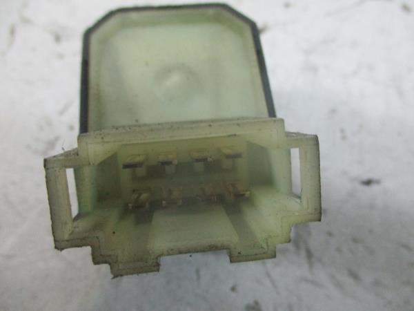 Interruptor / Botao (Espelhos) VOLKSWAGEN GOLF III (1H1) | 91 - 98 Imagem-3 Interruptor / Botao (Espelhos) VOLKSWAGEN GOLF III (1H1) | 91 - 98 Imagem-3