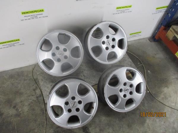 Jante Especial / Jantes Especiais OPEL VECTRA B Combi (J96) | 96 - 03 Imagem-2 Jante Especial / Jantes Especiais OPEL VECTRA B Combi (J96) | 96 - 03 Imagem-2