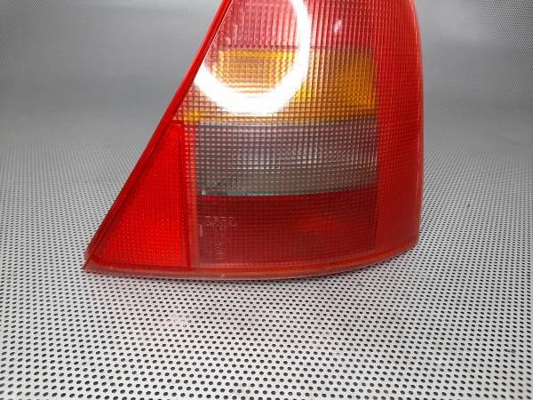 Farolim Dto RENAULT CLIO II Caixa (SB0/1/2_) | 98 - Imagem-1 Farolim Dto RENAULT CLIO II Caixa (SB0/1/2_) | 98 - Imagem-1