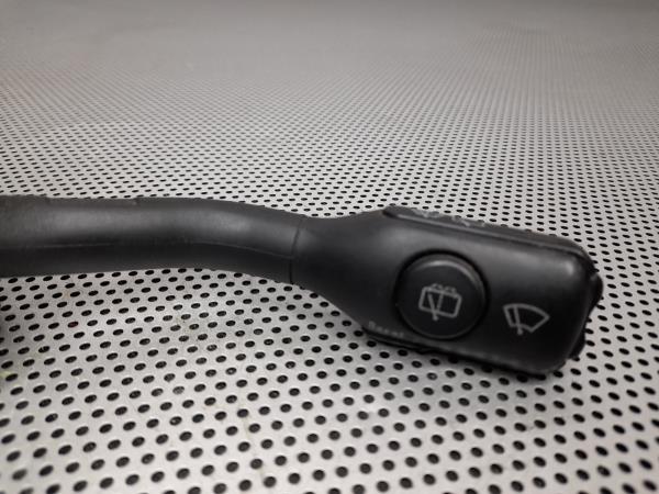 Comutador / Manete (Luzes/Piscas/Escovas/Fita) AUDI A4 Avant (8D5, B5) | 94 - 02 Imagem-2 Comutador / Manete (Luzes/Piscas/Escovas/Fita) AUDI A4 Avant (8D5, B5) | 94 - 02 Imagem-2