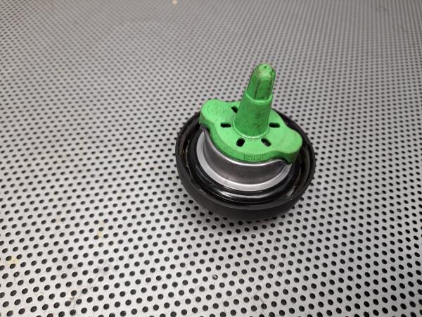 Tampa / Tampao Combustivel MINI MINI CLUBMAN (R55) | 06 - 15 Imagem-3 Tampa / Tampao Combustivel MINI MINI CLUBMAN (R55) | 06 - 15 Imagem-3