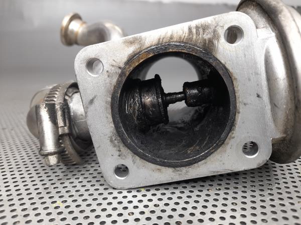 Valvula Egr BMW 3 (E90) | 04 - 12 Imagem-4 Valvula Egr BMW 3 (E90) | 04 - 12 Imagem-4