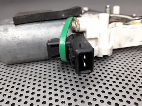 Motor Elevador Porta Frente Esq LAND ROVER FREELANDER (L314) | 98 - 06 Imagem-3 Motor Elevador Porta Frente Esq LAND ROVER FREELANDER (L314) | 98 - 06 Imagem-3