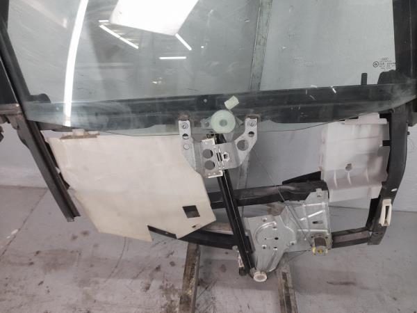 Elevador Tras Dto AUDI A4 Avant (8D5, B5) | 94 - 02 Imagem-2 Elevador Tras Dto AUDI A4 Avant (8D5, B5) | 94 - 02 Imagem-2