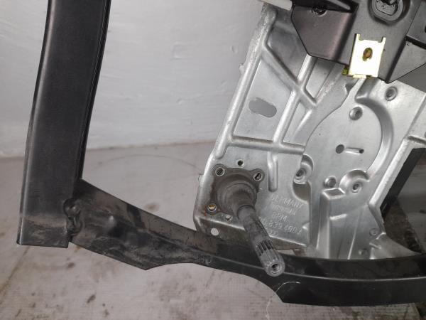 Elevador Tras Dto AUDI A4 Avant (8D5, B5) | 94 - 02 Imagem-4 Elevador Tras Dto AUDI A4 Avant (8D5, B5) | 94 - 02 Imagem-4