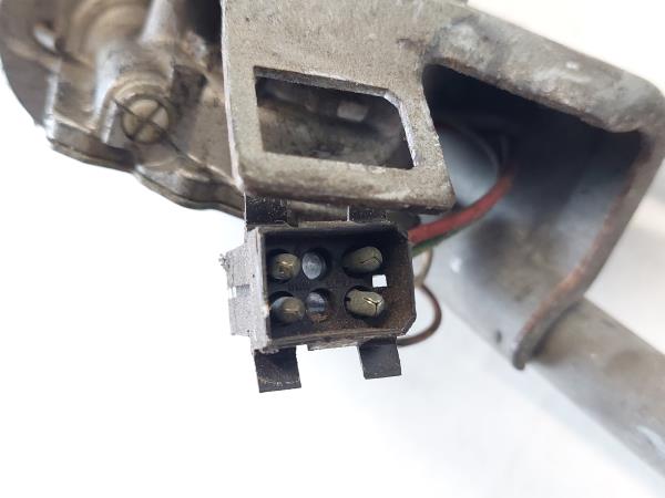 Armaçao Limpa Vidros BMW 3 (E30) | 82 - 92 Imagem-1 Armaçao Limpa Vidros BMW 3 (E30) | 82 - 92 Imagem-1