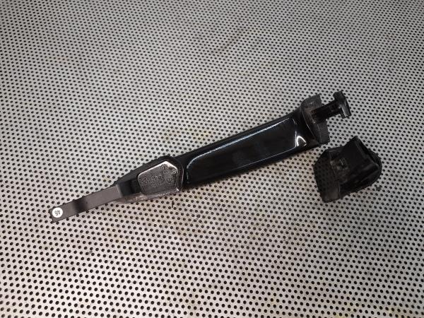 Puxador Exterior Tras Dto BMW 1 (E87) | 03 - 13 Imagem-2 Puxador Exterior Tras Dto BMW 1 (E87) | 03 - 13 Imagem-2