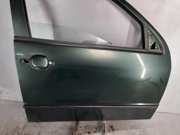 Porta Frente Dto SKODA FABIA I (6Y2) | 99 - 08 Imagem-1 Porta Frente Dto SKODA FABIA I (6Y2) | 99 - 08 Imagem-1