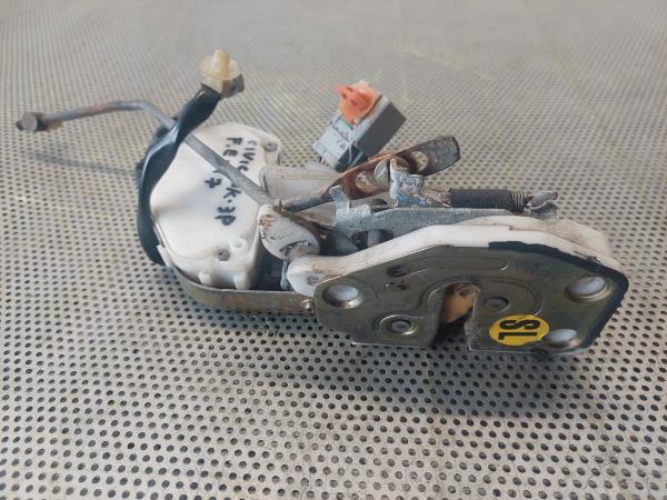 Fecho Porta Frente Esq HONDA CIVIC VI Fastback (MA, MB) | 94 - 01 Imagem-2 Fecho Porta Frente Esq HONDA CIVIC VI Fastback (MA, MB) | 94 - 01 Imagem-2