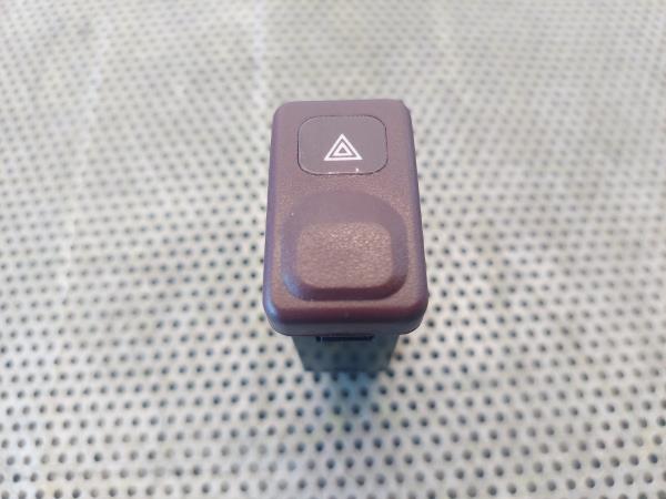 Interruptor / Botao (4 Piscas) KIA SPORTAGE (K00) | 94 - 05 Imagem-1 Interruptor / Botao (4 Piscas) KIA SPORTAGE (K00) | 94 - 05 Imagem-1