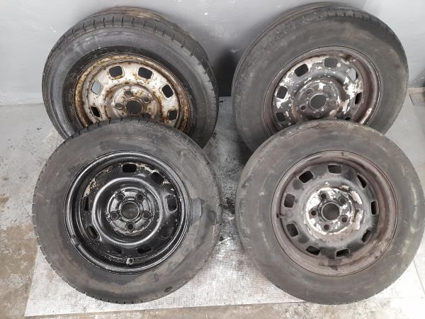 Jante / Jantes Ferro VOLKSWAGEN TRANSPORTER T4 Camião de plataforma/chassis (70E, 70L, 70M, 7DE, 7DL, 7D, | 90 - 03 Imagem-1 Jante / Jantes Ferro VOLKSWAGEN TRANSPORTER T4 Camião de plataforma/chassis (70E, 70L, 70M, 7DE, 7DL, 7D, | 90 - 03 Imagem-1