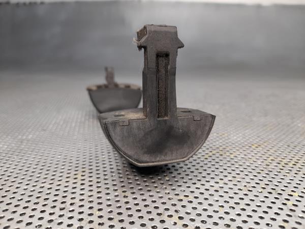 Puxador Exterior Frente Dto FORD TRANSIT CONNECT (P65_, P70_, P80_) | 02 - Imagem-4 Puxador Exterior Frente Dto FORD TRANSIT CONNECT (P65_, P70_, P80_) | 02 - Imagem-4