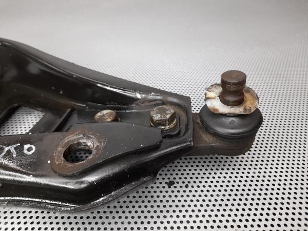 Braço Suspensao Frente Dto RENAULT CLIO II Caixa (SB0/1/2_) | 98 - Imagem-1 Braço Suspensao Frente Dto RENAULT CLIO II Caixa (SB0/1/2_) | 98 - Imagem-1