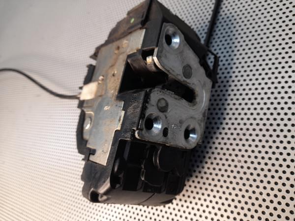 Fecho Porta Frente Dto NISSAN MICRA III (K12) | 02 - 10 Imagem-4 Fecho Porta Frente Dto NISSAN MICRA III (K12) | 02 - 10 Imagem-4