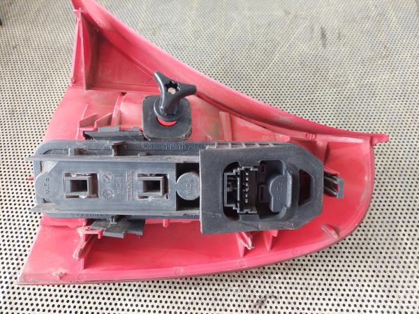Farolim Esq RENAULT CLIO II (BB_, CB_) | 98 - Imagem-2 Farolim Esq RENAULT CLIO II (BB_, CB_) | 98 - Imagem-2