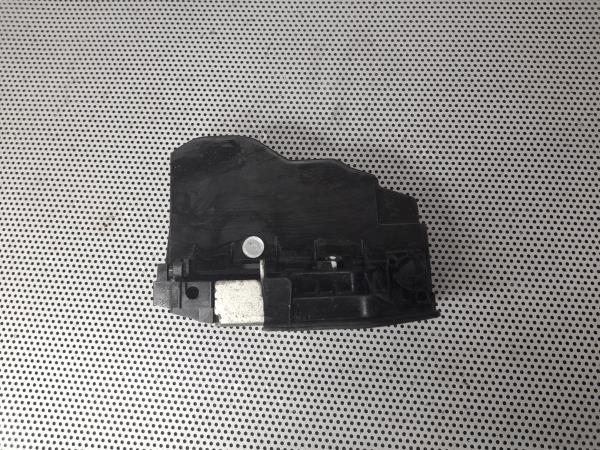 Fecho Porta Tras Esq BMW 5 (E60) | 01 - 10 Imagem-2 Fecho Porta Tras Esq BMW 5 (E60) | 01 - 10 Imagem-2