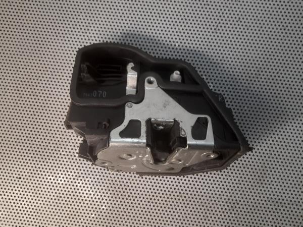 Fecho Porta Tras Dto BMW 5 (E60) | 01 - 10 Imagem-1 Fecho Porta Tras Dto BMW 5 (E60) | 01 - 10 Imagem-1