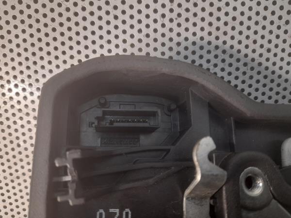 Fecho Porta Tras Dto BMW 5 (E60) | 01 - 10 Imagem-3 Fecho Porta Tras Dto BMW 5 (E60) | 01 - 10 Imagem-3