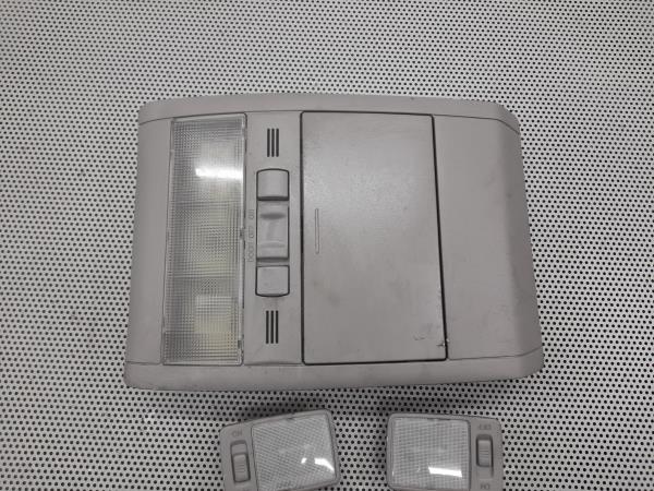 Plafonier TOYOTA PRIUS Hatchback (_W2_) | 03 - 09 Imagem-1 Plafonier TOYOTA PRIUS Hatchback (_W2_) | 03 - 09 Imagem-1