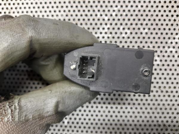 Comando/Interrutor/Botao Vidro Frente Esq ALFA ROMEO 159 (939_) | 05 - 12 Imagem-3 Comando/Interrutor/Botao Vidro Frente Esq ALFA ROMEO 159 (939_) | 05 - 12 Imagem-3