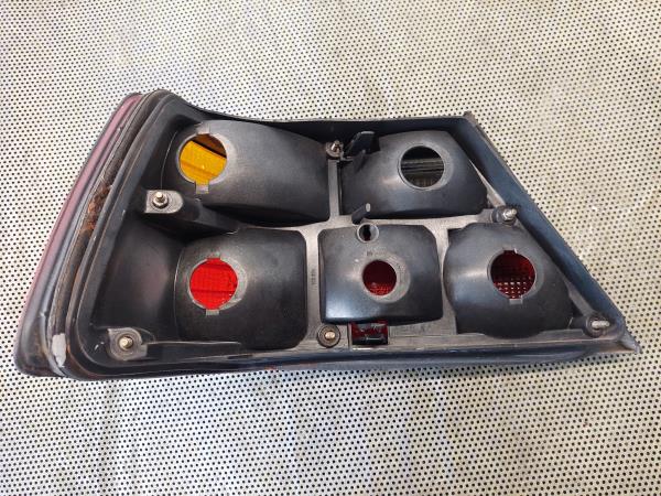 Farolim Dto MERCEDES-BENZ 200 - 300 D (124) | 85 - 93 Imagem-4 Farolim Dto MERCEDES-BENZ 200 - 300 D (124) | 85 - 93 Imagem-4
