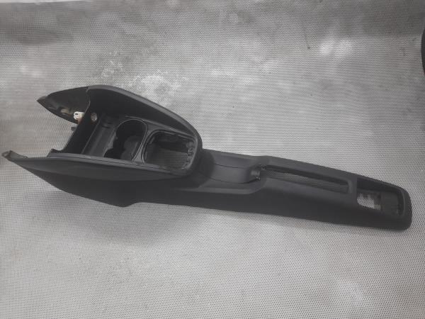 Consola Central AUDI A1 (8X1, 8XK) | 10 - 18