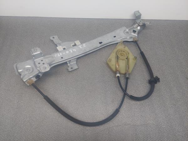 Elevador Tras Esq  RENAULT MEGANE III três volumes | 09 - 