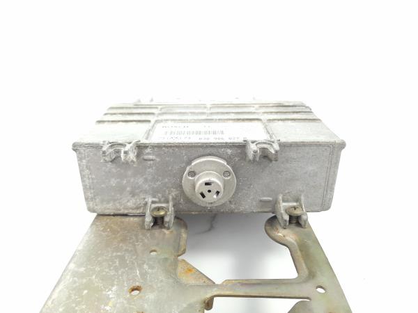 Centralina / Modulo Motor VOLKSWAGEN GOLF III (1H1) | 91 - 98 Imagem-2 Centralina / Modulo Motor VOLKSWAGEN GOLF III (1H1) | 91 - 98 Imagem-2