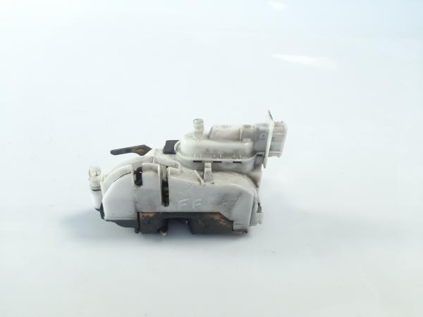 Fecho Porta Frente Esq VOLKSWAGEN GOLF III (1H1) | 91 - 98 Imagem-1 Fecho Porta Frente Esq VOLKSWAGEN GOLF III (1H1) | 91 - 98 Imagem-1