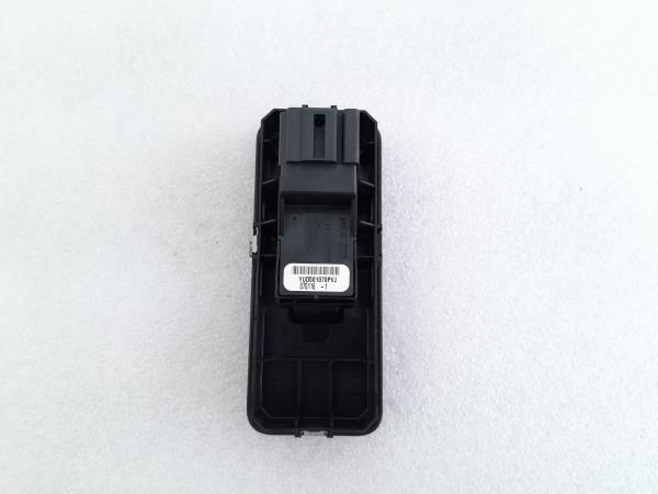 Comando/Interrutor/Botao Vidro Tras Esq LAND ROVER RANGE ROVER SPORT (L320) | 05 - 13 Imagem-1 Comando/Interrutor/Botao Vidro Tras Esq LAND ROVER RANGE ROVER SPORT (L320) | 05 - 13 Imagem-1