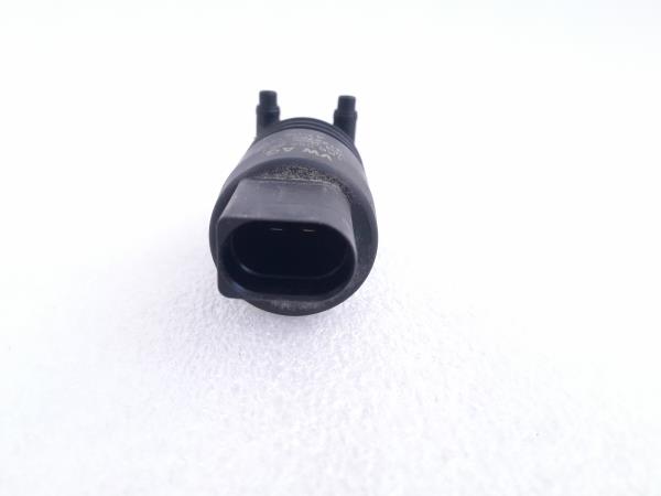 Motor Esguicho / Limpa Vidros VOLKSWAGEN POLO (9N_) | 01 - 14 Imagem-2 Motor Esguicho / Limpa Vidros VOLKSWAGEN POLO (9N_) | 01 - 14 Imagem-2