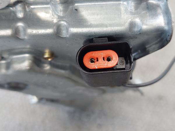 Motor Escovas / Limpa Vidros Tras FORD FOCUS Turnier (DNW) | 99 - 07 Imagem-5 Motor Escovas / Limpa Vidros Tras FORD FOCUS Turnier (DNW) | 99 - 07 Imagem-5