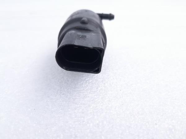 Motor Esguicho / Limpa Vidros MERCEDES-BENZ VITO / MIXTO Caixa (W639) | 03 - Imagem-2 Motor Esguicho / Limpa Vidros MERCEDES-BENZ VITO / MIXTO Caixa (W639) | 03 - Imagem-2