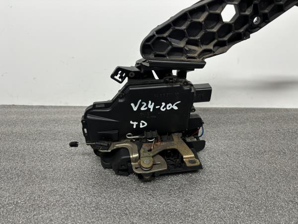 Fecho Porta Tras Dto VOLKSWAGEN GOLF IV (1J1) | 97 - 07
