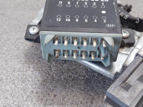 Motor / Barra Extensor Regulador do Cinto Dto MERCEDES-BENZ 200 - 320 CE (124C) | 87 - 93 Imagem-7 Motor / Barra Extensor Regulador do Cinto Dto MERCEDES-BENZ 200 - 320 CE (124C) | 87 - 93 Imagem-7