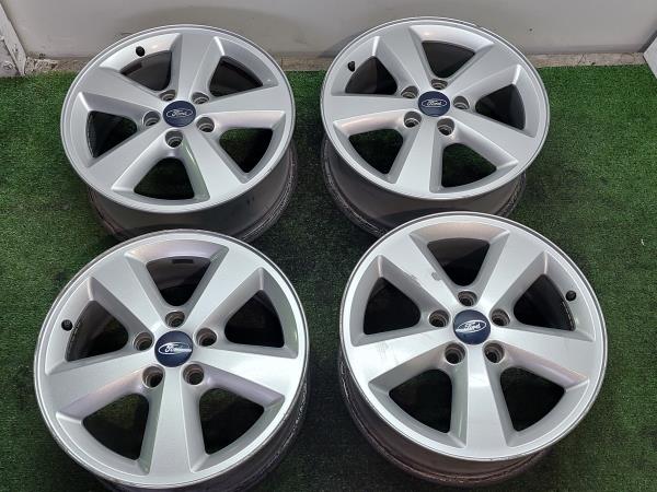 Jante Especial / Jantes Especiais FORD FOCUS II Turnier (DA_, FFS, DS) | 04 - 12 Imagem-5 Jante Especial / Jantes Especiais FORD FOCUS II Turnier (DA_, FFS, DS) | 04 - 12 Imagem-5