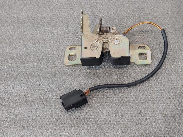 Fecho Tampa Mala FORD MONDEO II (BAP) | 96 - 00
