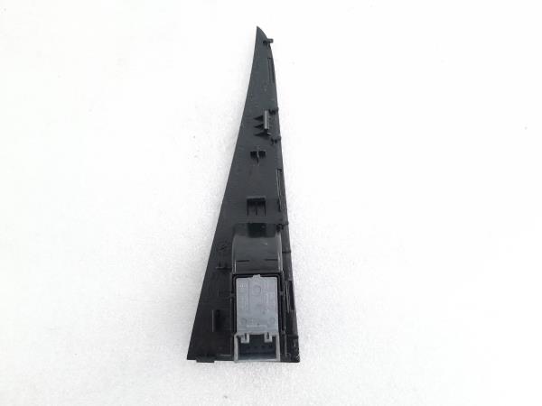 Comando/Interrutor/Botao Vidro Tras Dto SEAT LEON (1P1) | 05 - 13 Imagem-1 Comando/Interrutor/Botao Vidro Tras Dto SEAT LEON (1P1) | 05 - 13 Imagem-1