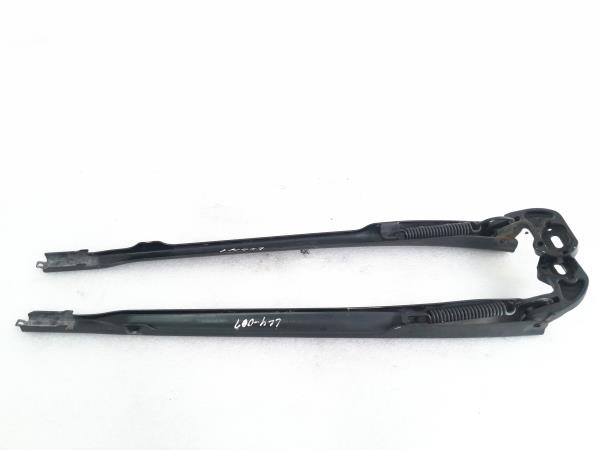 Haste Limpa Vidros Frente SEAT LEON (1P1) | 05 - 13 Imagem-1 Haste Limpa Vidros Frente SEAT LEON (1P1) | 05 - 13 Imagem-1