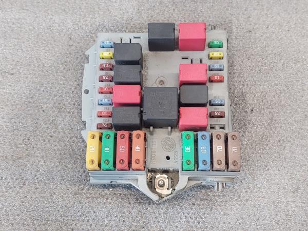 Caixa Fusiveis LANCIA MUSA (350_) | 04 - 12 Imagem-1 Caixa Fusiveis LANCIA MUSA (350_) | 04 - 12 Imagem-1