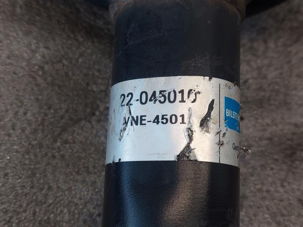 Amortecedor Suspensao Frente Dto VOLKSWAGEN GOLF III (1H1) | 91 - 98 Imagem-5 Amortecedor Suspensao Frente Dto VOLKSWAGEN GOLF III (1H1) | 91 - 98 Imagem-5