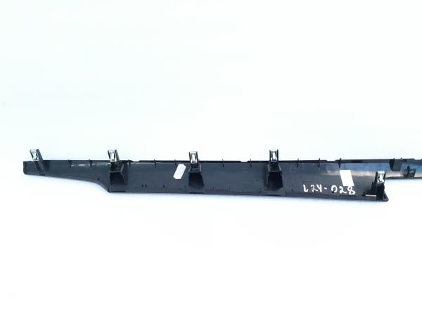 Friso / Frisos PEUGEOT 508 SW I (8E_) | 10 - 18 Imagem-6 Friso / Frisos PEUGEOT 508 SW I (8E_) | 10 - 18 Imagem-6